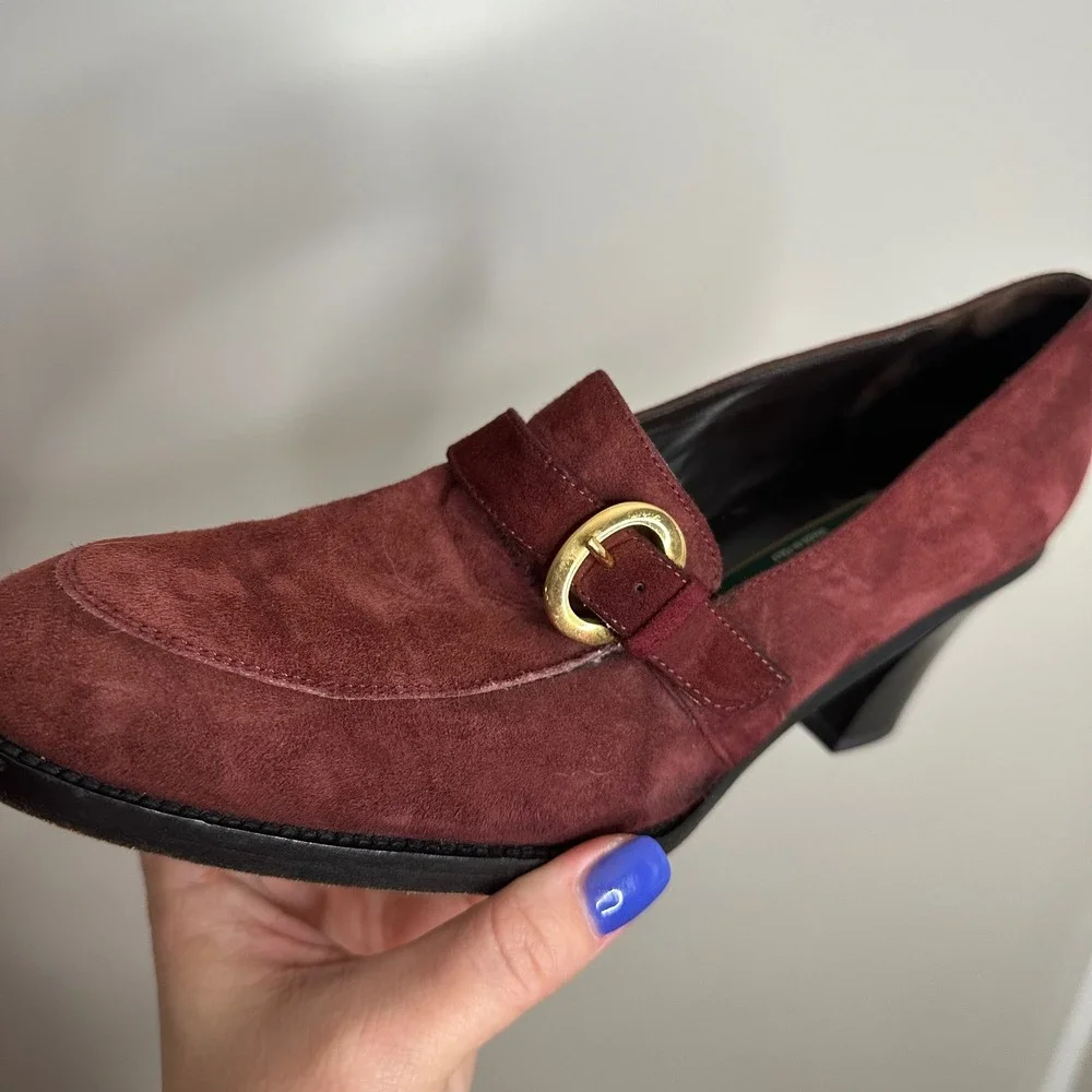Cole Haan Women's Burgundy‎ Suede Loafer Heels Buckle Accent Size 8 AA